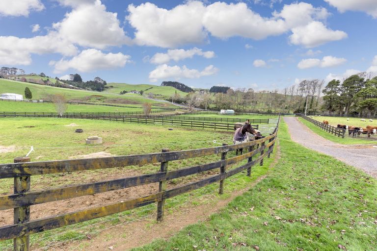 Photo of property in 814 Paparata Road, Mangatawhiri, Bombay, 2675