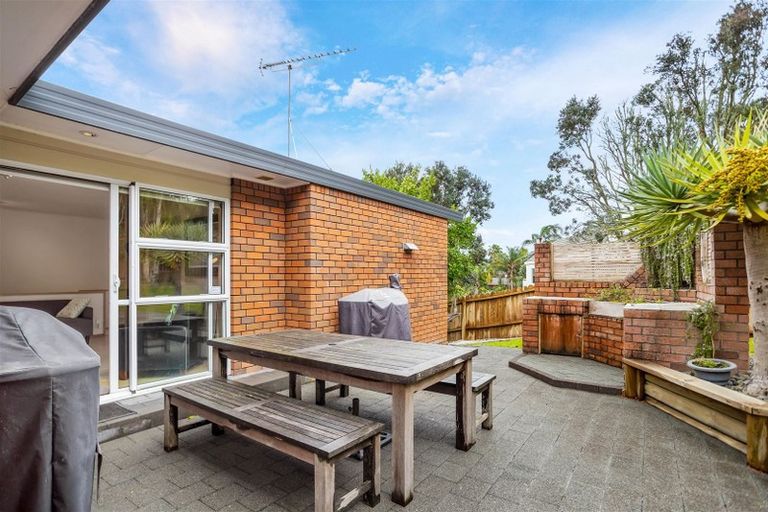 Photo of property in 20 Sailfish Drive, West Harbour, Auckland, 0618