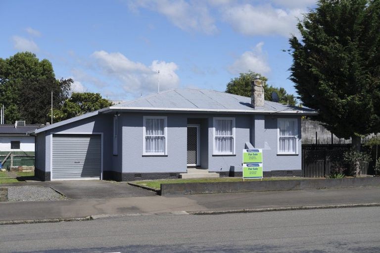 Photo of property in 18 Swinburn Street, Dannevirke, 4930