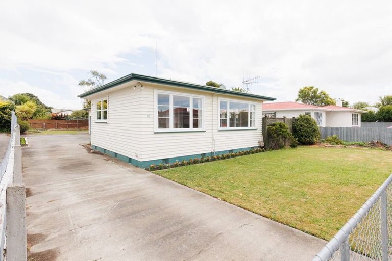 Photo of property in 10 Chester Crescent, West End, Palmerston North, 4410
