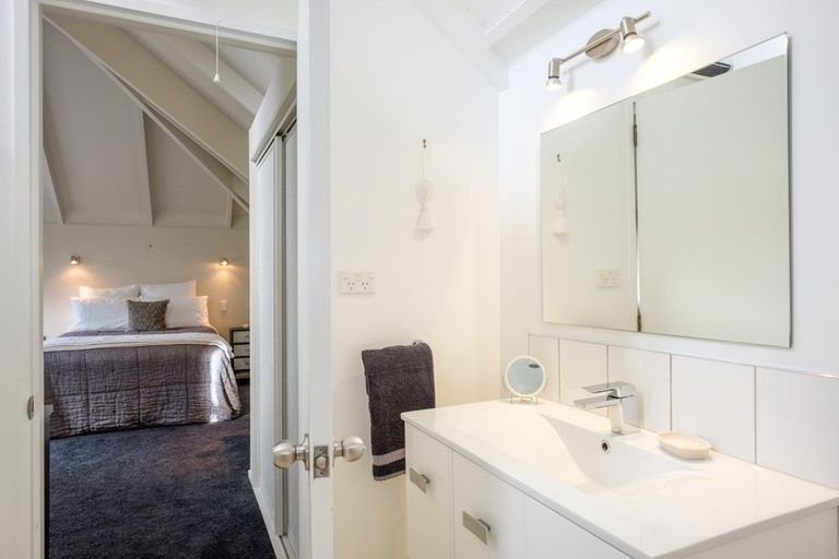 Photo of property in 10a Rainton Road, Kew, Dunedin, 9012