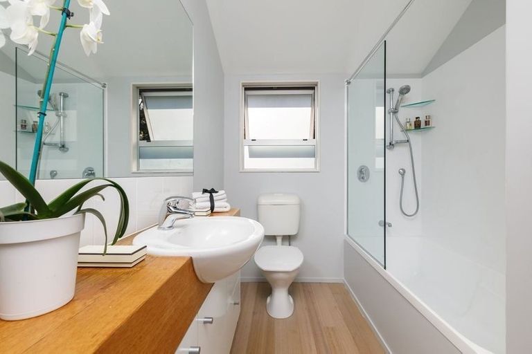 Photo of property in 88c Coronation Road, Hillcrest, Auckland, 0627