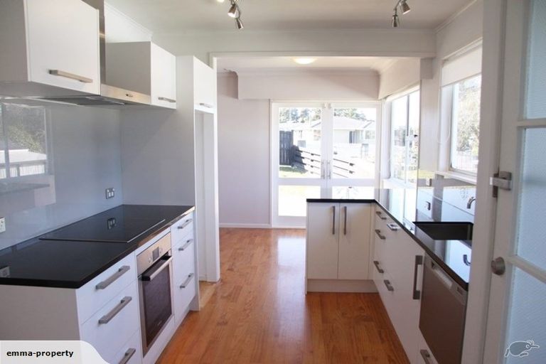 Photo of property in 7 Mchardy Place, Glenfield, Auckland, 0627