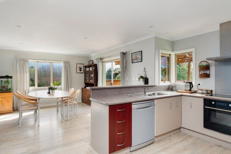 Photo of property in 16 Zachary Place, Welcome Bay, Tauranga, 3112