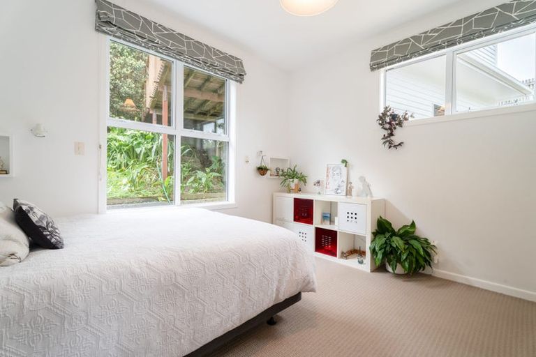 Photo of property in 21 Thornley Street, Titahi Bay, Porirua, 5022