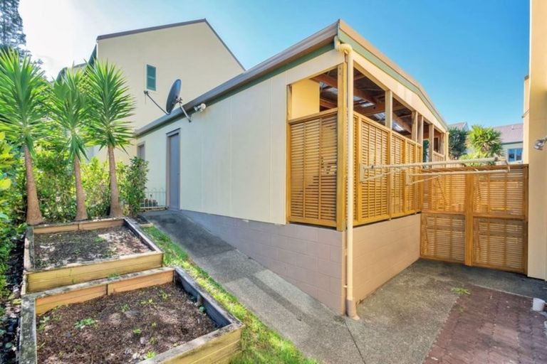 Photo of property in 3 Winery Way, Henderson, Auckland, 0612