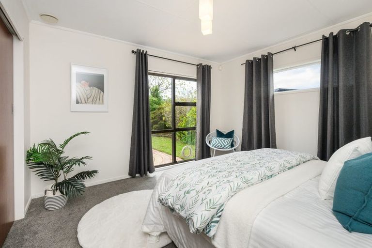 Photo of property in 9 Palliser Place, Milson, Palmerston North, 4414