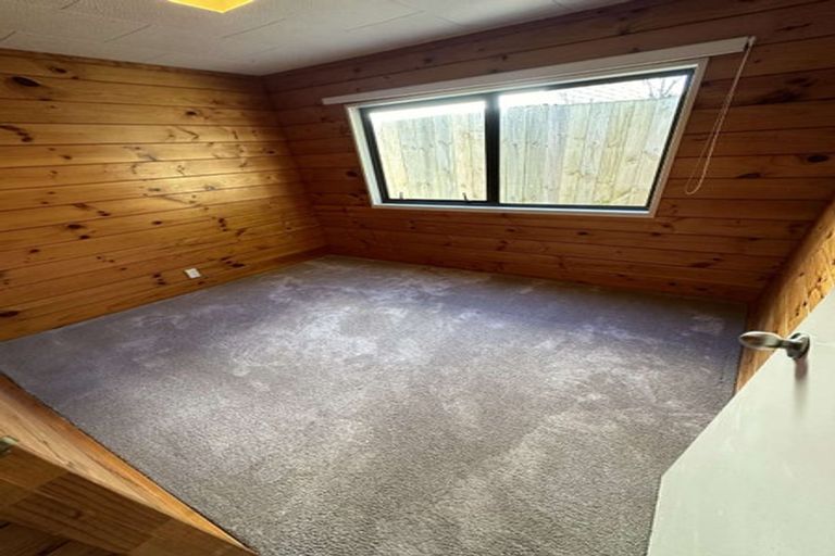 Photo of property in 1/25 Cron Avenue, Te Atatu South, Auckland, 0610