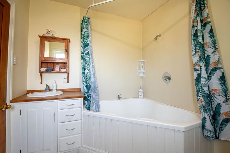 Photo of property in 41 Tamblyn Drive, Lake Roxburgh Village, Roxburgh, 9571