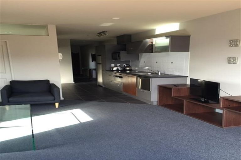 Photo of property in Atrium Towers, 8f/154 The Terrace, Wellington Central, Wellington, 6011