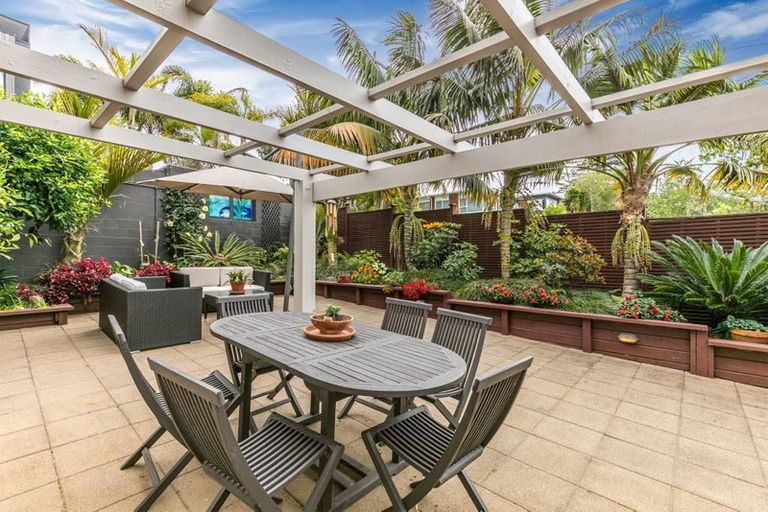 Photo of property in 2/17 Rangitira Avenue, Takapuna, Auckland, 0622