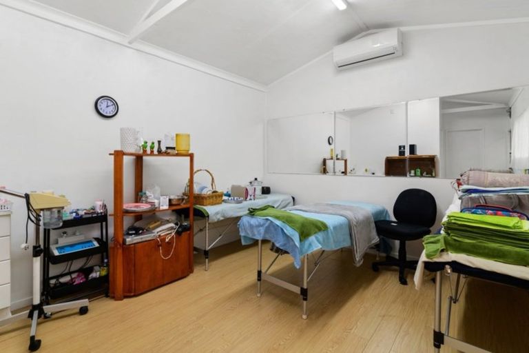 Photo of property in 51 Fairview Road, Western Heights, Rotorua, 3015