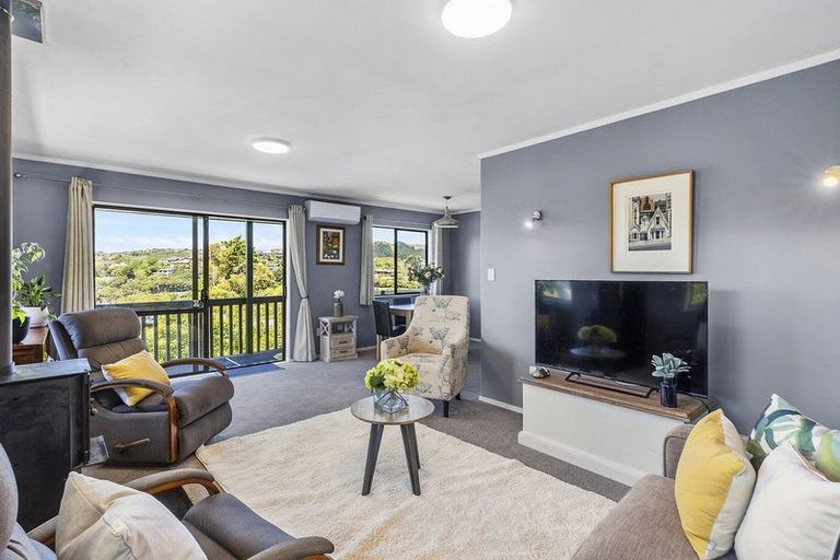 Photo of property in 22 Shackle Lane, Whitby, Porirua, 5024