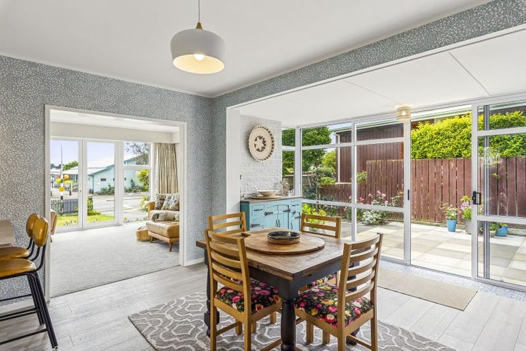 Photo of property in 66 Gray Avenue, Paraparaumu Beach, Paraparaumu, 5032
