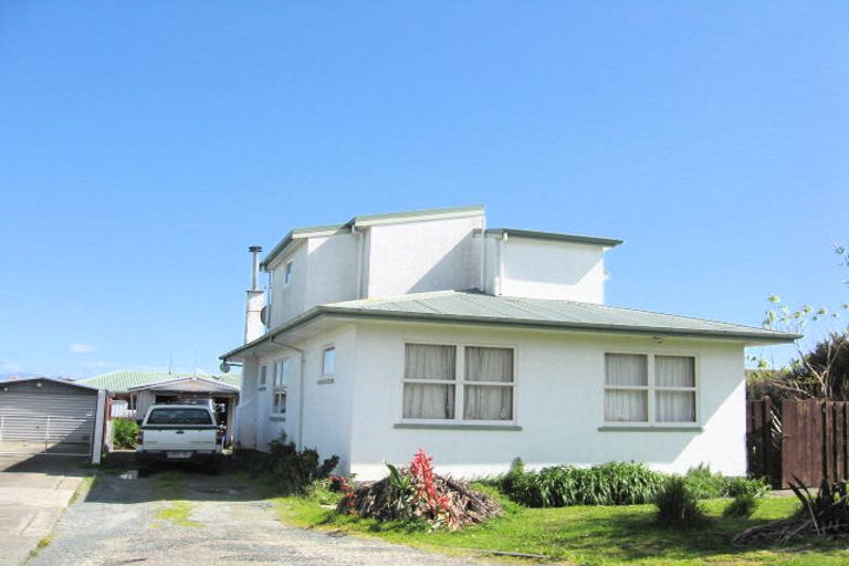 Photo of property in 312 Seaview Road, Stoke, Nelson, 7011