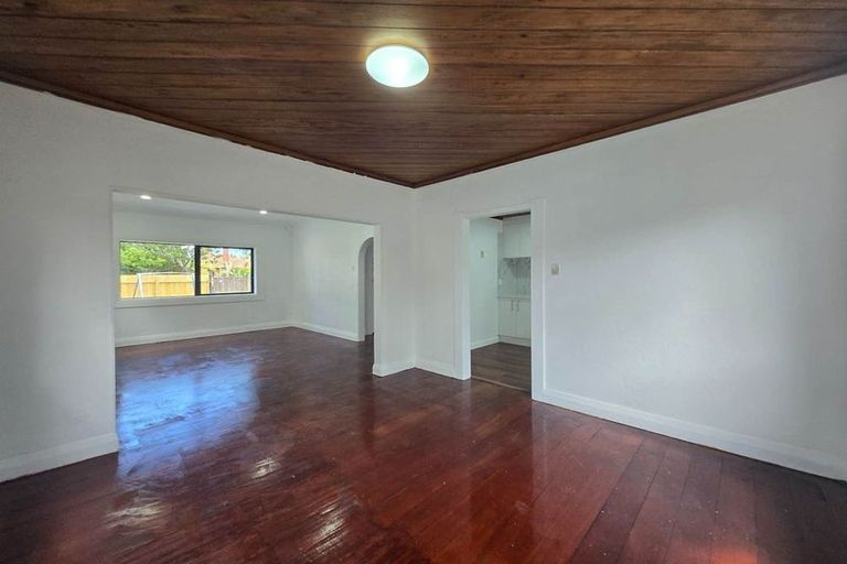 Photo of property in 1 Bledisloe Street, Papatoetoe, Auckland, 2104