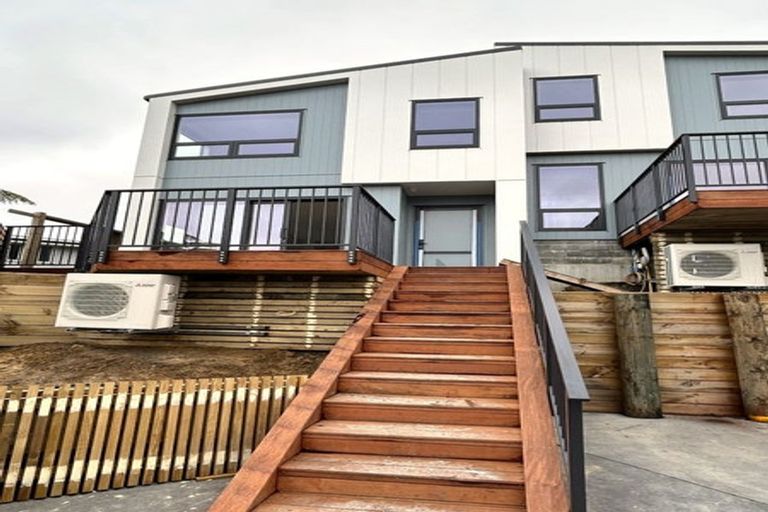 Photo of property in 123 Normandale Road, Normandale, Lower Hutt, 5010