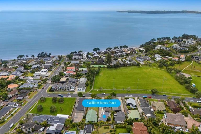 Photo of property in 7 William Bayes Place, Red Beach, 0932