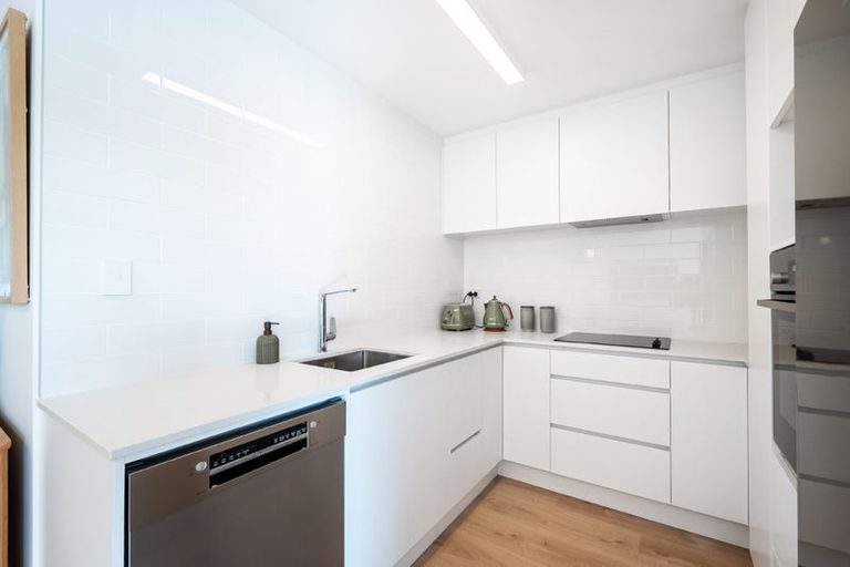 Photo of property in 16/83 Lake Road, Devonport, Auckland, 0622