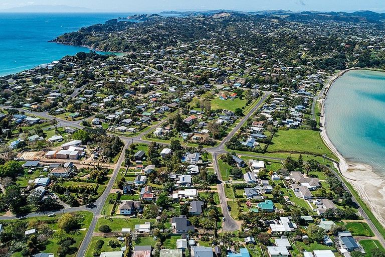 Photo of property in 1 Rata Street, Oneroa, Waiheke Island, 1081