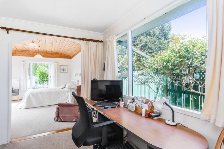 Photo of property in 17b Cypress Grove, Paraparaumu, 5032