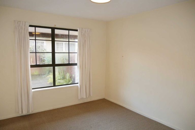 Photo of property in 2/17a Dalrye Place, Ilam, Christchurch, 8041