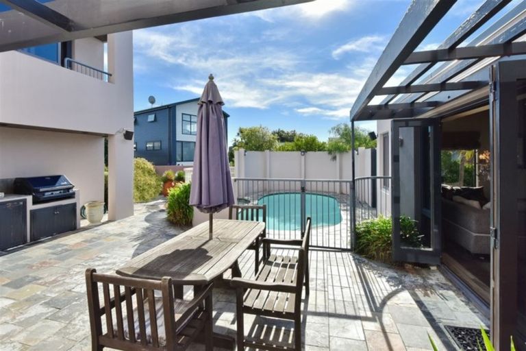 Photo of property in 84 Glenstrae Road, Redcliffs, Christchurch, 8081