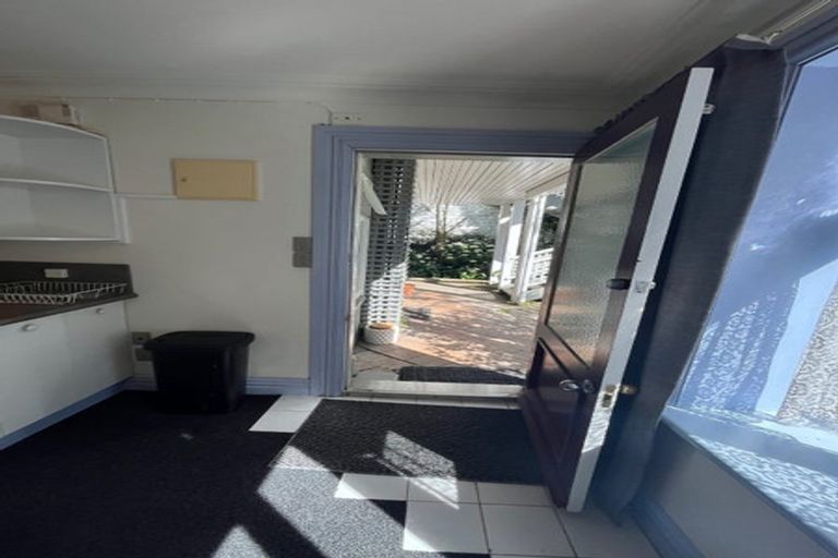 Photo of property in 103 Salamanca Road, Wellington Central, Wellington, 6011