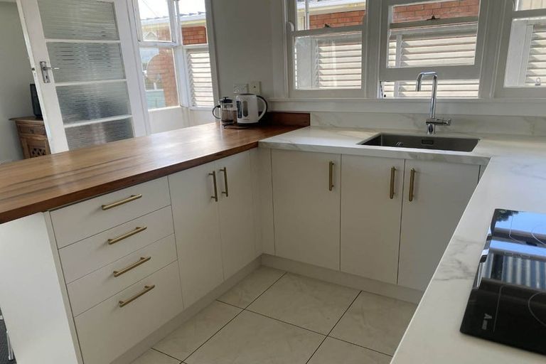 Photo of property in 5c Pendarves Street, New Plymouth, 4310