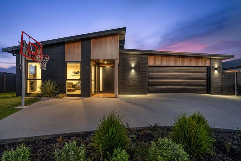 Photo of property in 23 William Gilbert Drive, Mangawhai, 0505