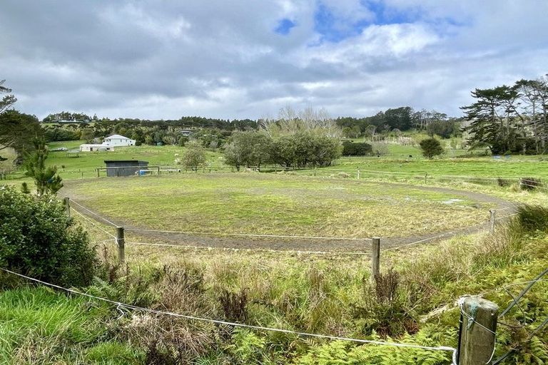 Photo of property in 276 Taiapa Road, Muriwai, 0881