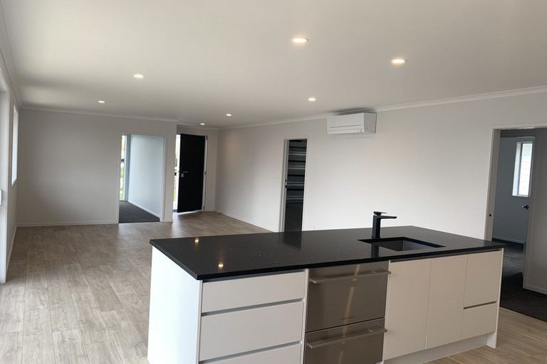 Photo of property in 6 Magnum Drive, Kumeu, 0810