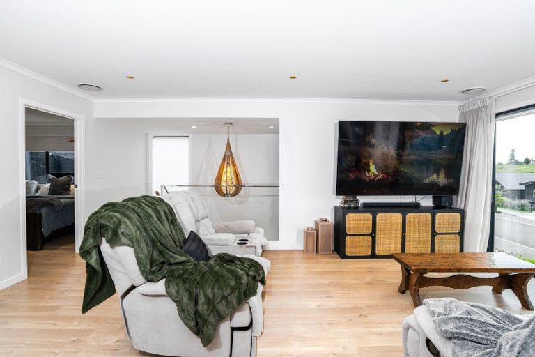 Photo of property in 31 Omahina Street, Raglan, 3225