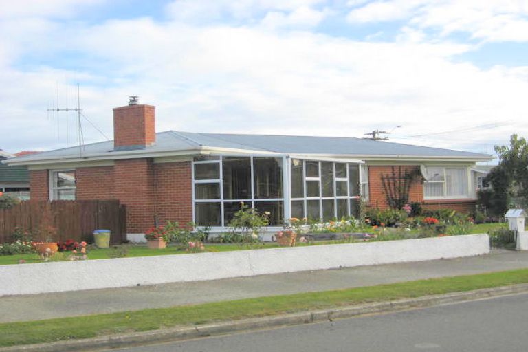 Photo of property in 28 Burn Street, Holmes Hill, Oamaru, 9401