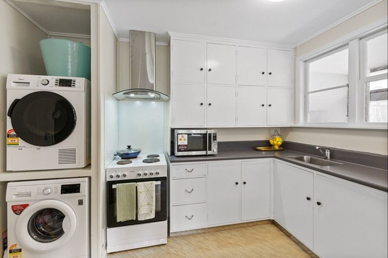 Photo of property in 119 Kings Crescent, Hutt Central, Lower Hutt, 5010