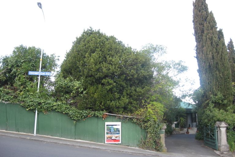 Photo of property in 17 Thompson Road, Bluff Hill, Napier, 4110