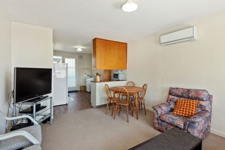 Photo of property in 2/137 Champion Street, Edgeware, Christchurch, 8013