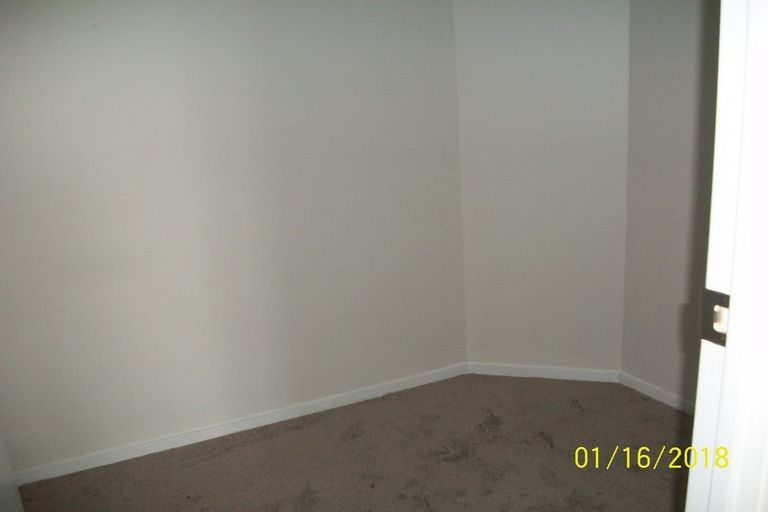 Photo of property in 1 Mt Lebanon Lane, Henderson, Auckland, 0612