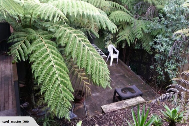 Photo of property in 16a Vonnell Place, Birkdale, Auckland, 0626