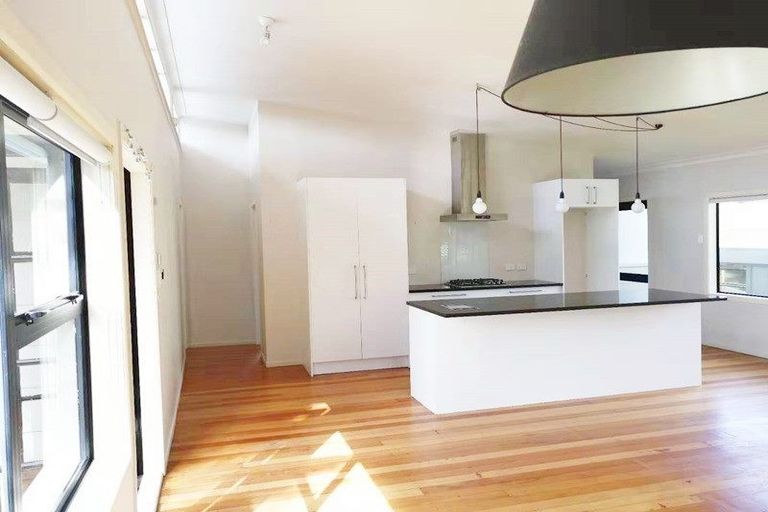 Photo of property in 21 Wharf Road, Albany, Auckland, 0632