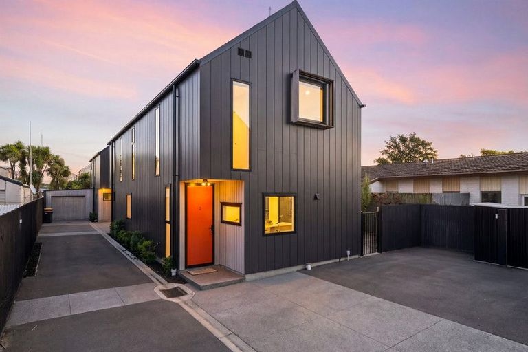 Photo of property in 2/42 Dickens Street, Addington, Christchurch, 8024