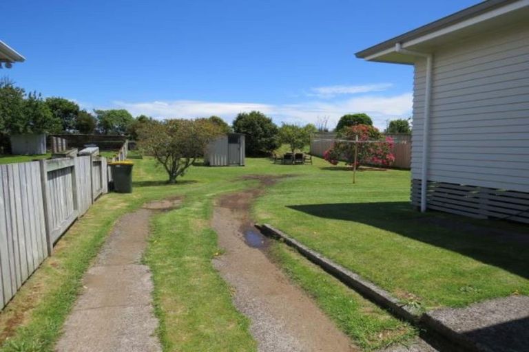 Photo of property in 62 Awanui Street, Merrilands, New Plymouth, 4312