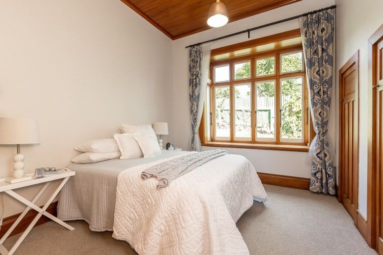 Photo of property in 123 Chaucer Road, Hospital Hill, Napier, 4110