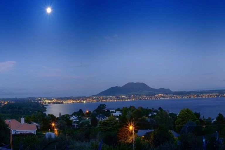 Photo of property in 38 Mapara Road, Acacia Bay, Taupo, 3385