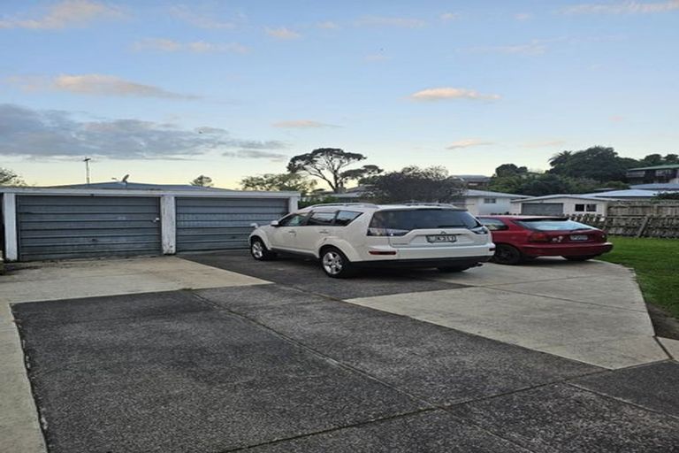 Photo of property in 1/21 Blenheim Street, Glenfield, Auckland, 0629