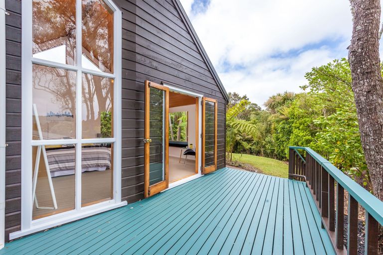 Photo of property in 470 Huia Road, Laingholm, Auckland, 0604