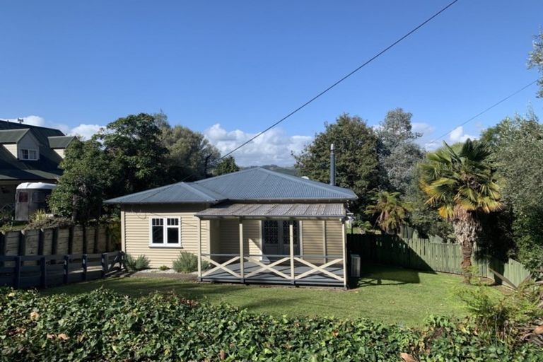 Photo of property in 84 Mangarino Street, Te Kuiti, 3910