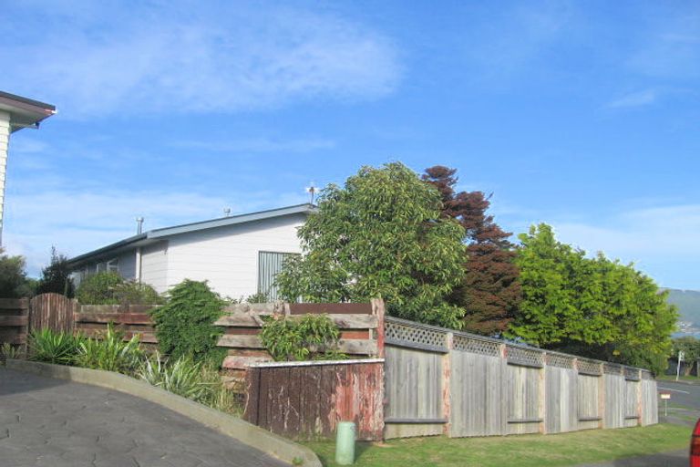 Photo of property in 22 Eskdale Road, Papakowhai, Porirua, 5024