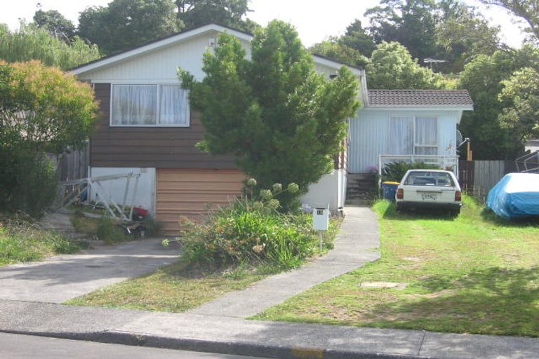 Photo of property in 13 Wanita Place, Totara Vale, Auckland, 0629