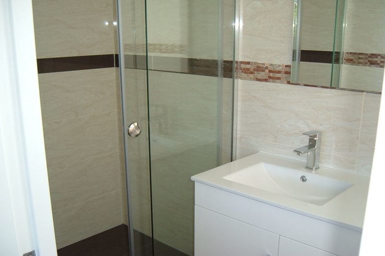 Photo of property in 813 Te Atatu Road, Te Atatu Peninsula, Auckland, 0610